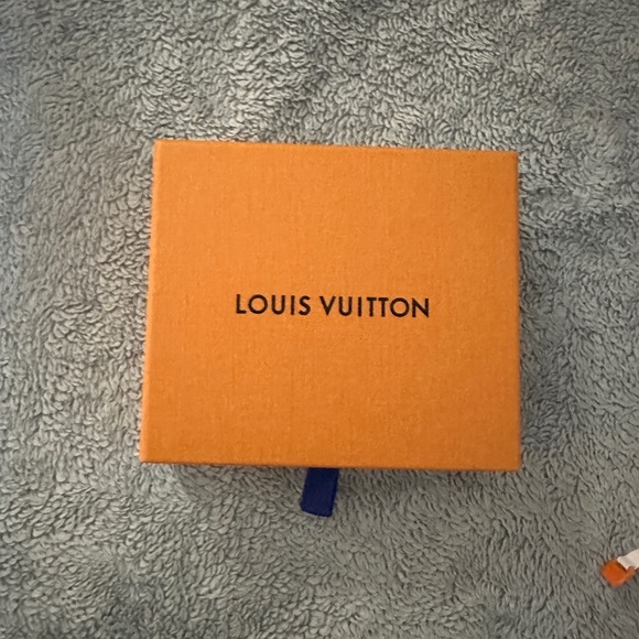 Louis Vuitton accessories box - Picture 5 of 6